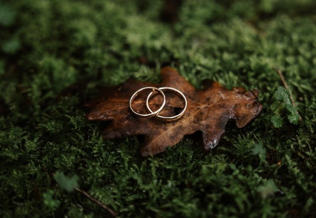 Detalles 
.
.
.
Os aneis de I|A
.
Preparamos Camariñas este finde vamonos o @oxardindastermas acompañar a N|L 🚀
#bodiñas #bodasgalicia #fotografodebodasgalicia #fotografobodaspontevedra #fotografobodaslugo #fotografovigo #fotografolugo #weddingphotography #weddinggalicia
